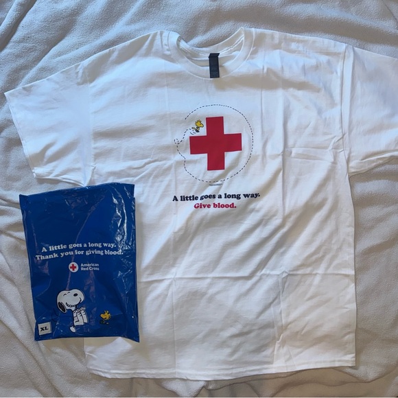 Peanuts Tops - NEW Peanuts x American Red Cross Limited Edition Graphic Tee Woodstock Print XXL